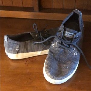 Size 4 speery bodie shoes